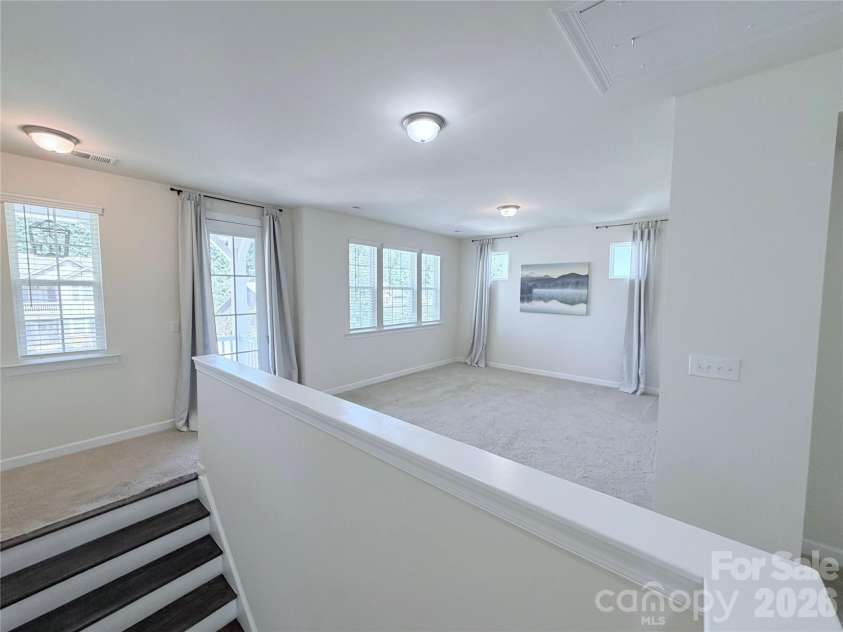5070 Watersail Way, Lake Wylie, SC 29710.  MLS# CAR4402512, YatesRealty ID 37755. Loft
