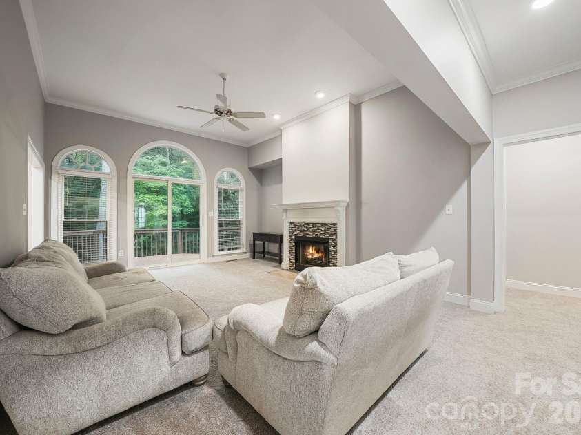 4437 Shannamara Drive, Matthews, NC 28104.  MLS# CAR4402636, YatesRealty ID 37756. 