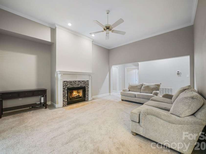 4437 Shannamara Drive, Matthews, NC 28104.  MLS# CAR4402636, YatesRealty ID 37756. 