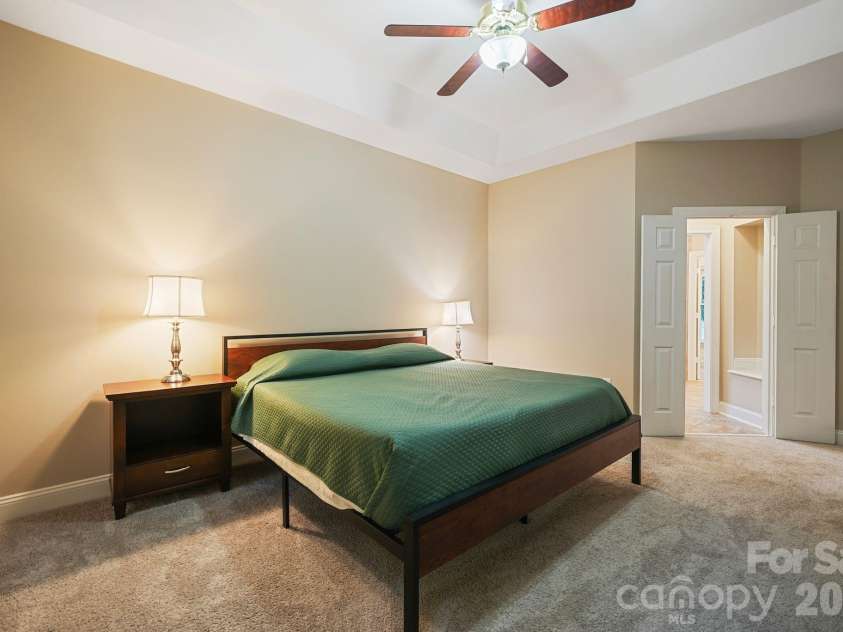 4437 Shannamara Drive, Matthews, NC 28104.  MLS# CAR4402636, YatesRealty ID 37756. 