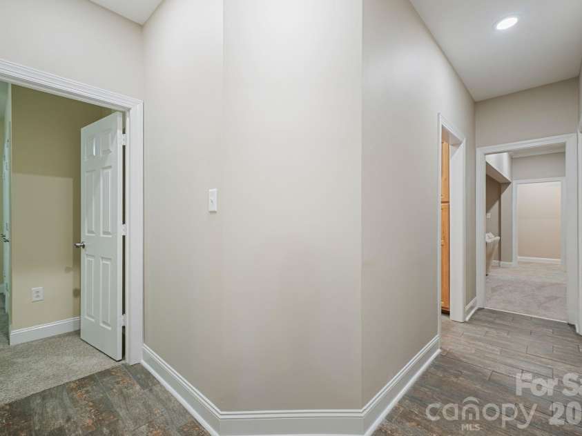 4437 Shannamara Drive, Matthews, NC 28104.  MLS# CAR4402636, YatesRealty ID 37756. 