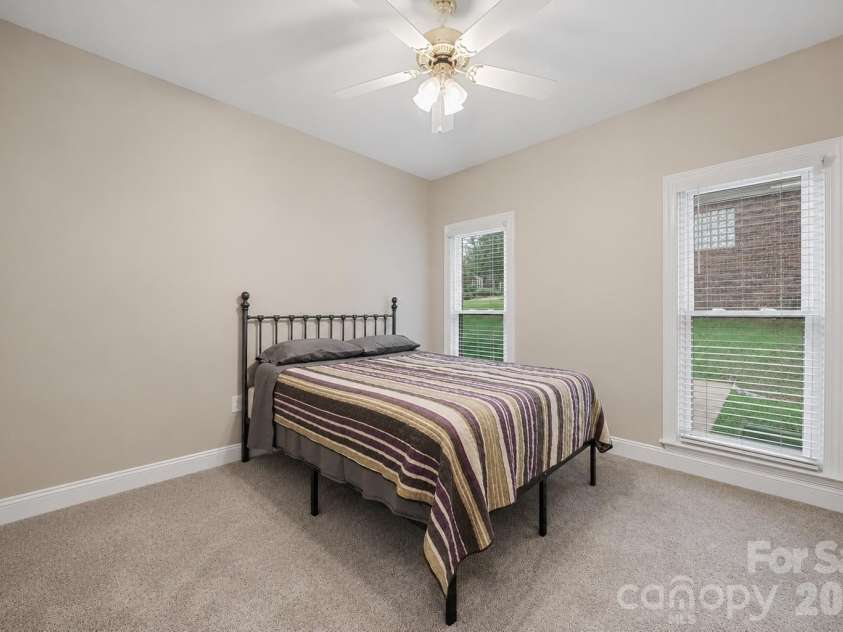 4437 Shannamara Drive, Matthews, NC 28104.  MLS# CAR4402636, YatesRealty ID 37756. 
