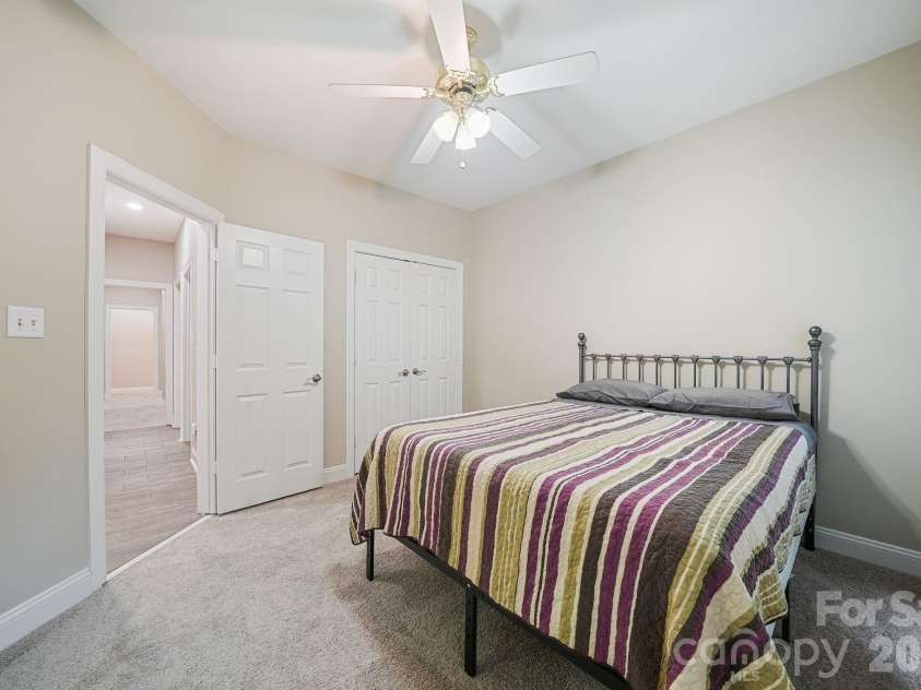 4437 Shannamara Drive, Matthews, NC 28104.  MLS# CAR4402636, YatesRealty ID 37756. 