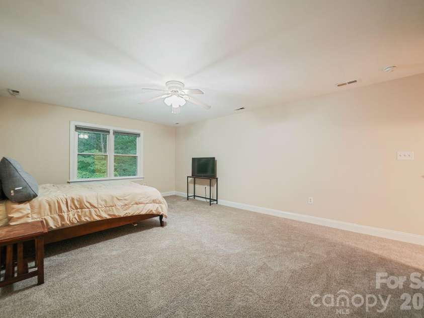 4437 Shannamara Drive, Matthews, NC 28104.  MLS# CAR4402636, YatesRealty ID 37756. 