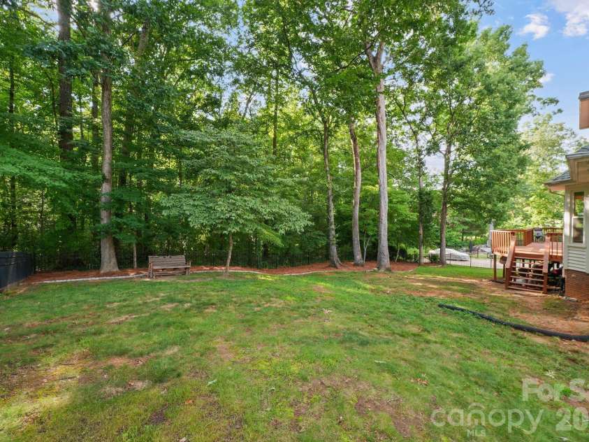 4437 Shannamara Drive, Matthews, NC 28104.  MLS# CAR4402636, YatesRealty ID 37756. 