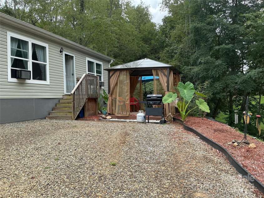 30 and 32 Skyland Circle, Asheville, NC 28804.  MLS# CAR4313510, YatesRealty ID 3776. 