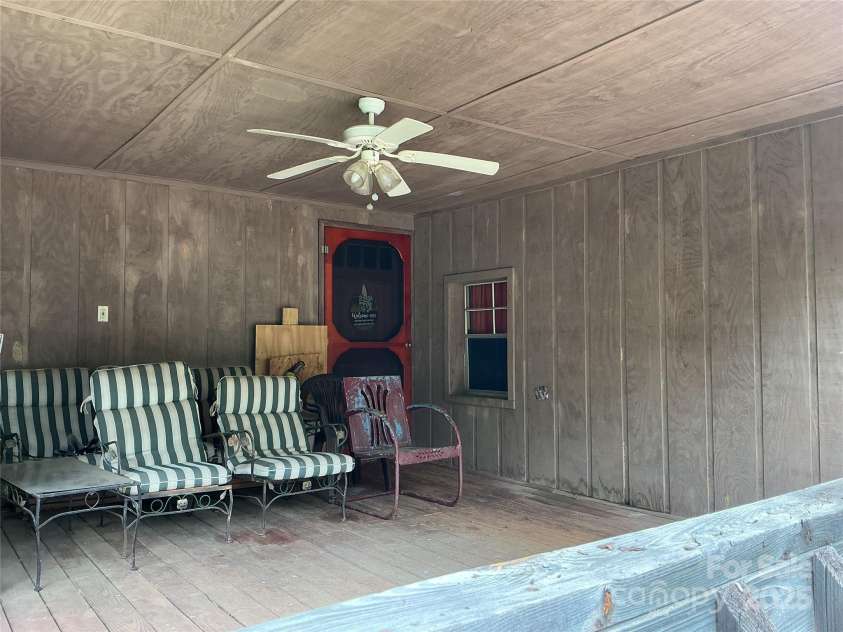 30 and 32 Skyland Circle, Asheville, NC 28804.  MLS# CAR4313510, YatesRealty ID 3776. 