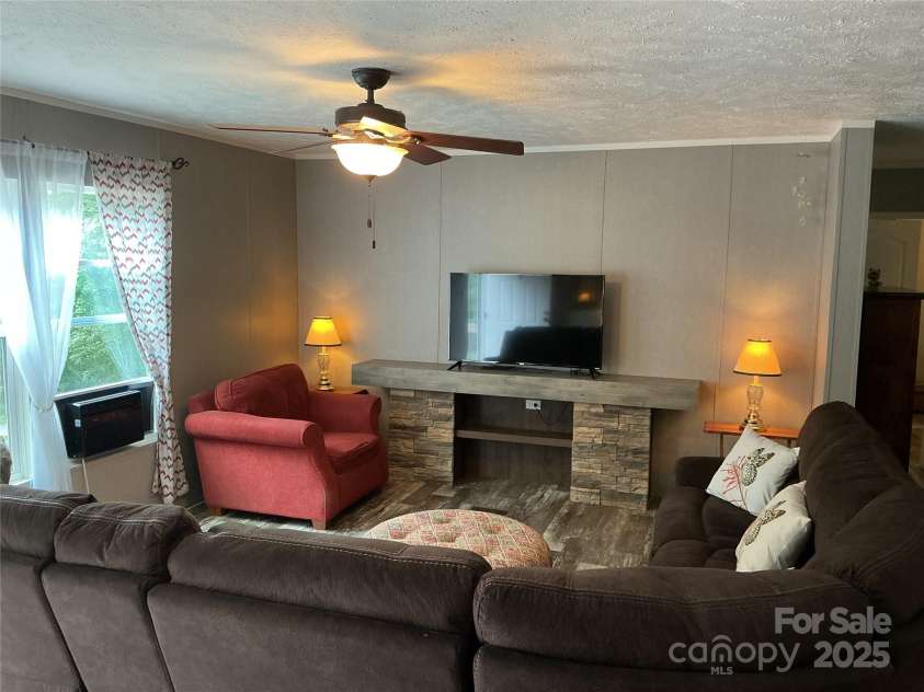 30 and 32 Skyland Circle, Asheville, NC 28804.  MLS# CAR4313510, YatesRealty ID 3776. 