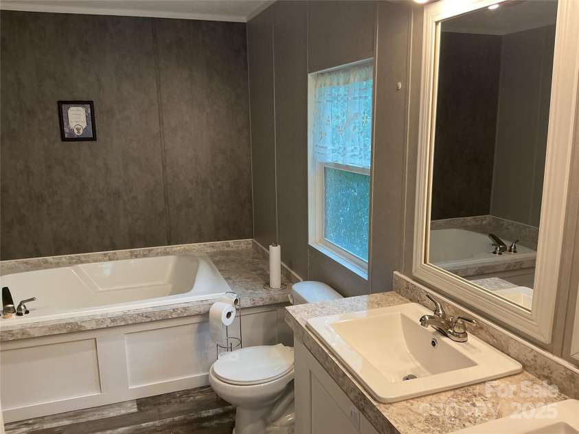 30 and 32 Skyland Circle, Asheville, NC 28804.  MLS# CAR4313510, YatesRealty ID 3776. 