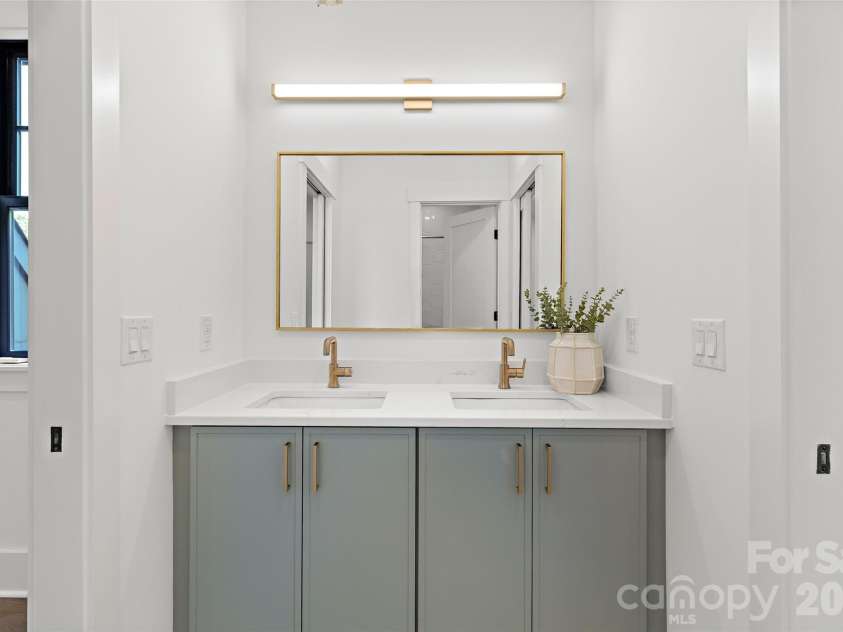 3035 Florida Avenue, Charlotte, NC 28205.  MLS# CAR4396817, YatesRealty ID 37761. 