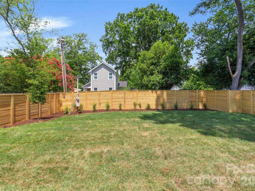 3035 Florida Avenue, Charlotte, NC 28205.  MLS# CAR4396817, YatesRealty ID 37761. 