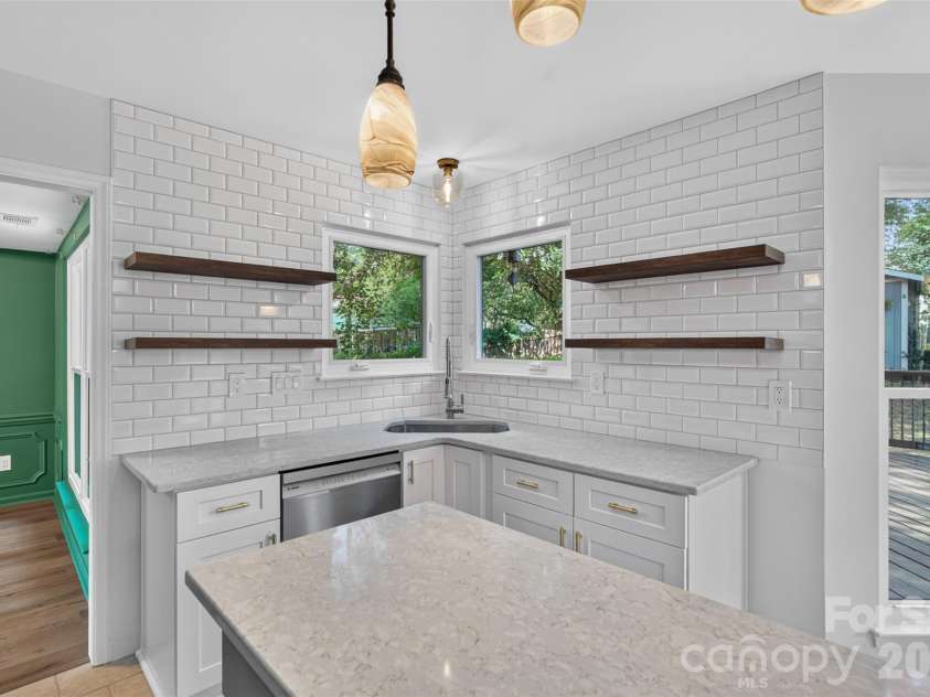 6815 Oldecastle Court, Charlotte, NC 28277.  MLS# CAR4403085, YatesRealty ID 37762. 