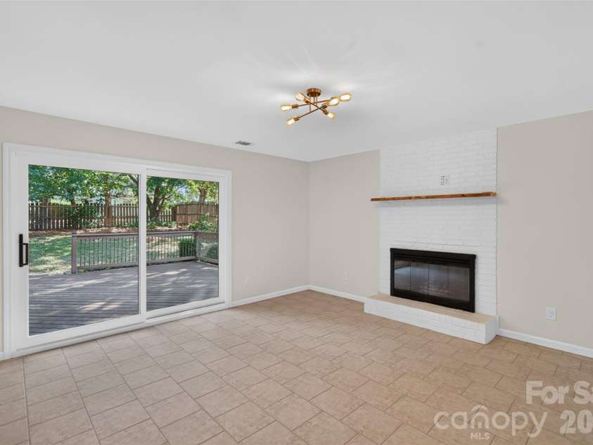 6815 Oldecastle Court, Charlotte, NC 28277.  MLS# CAR4403085, YatesRealty ID 37762. 