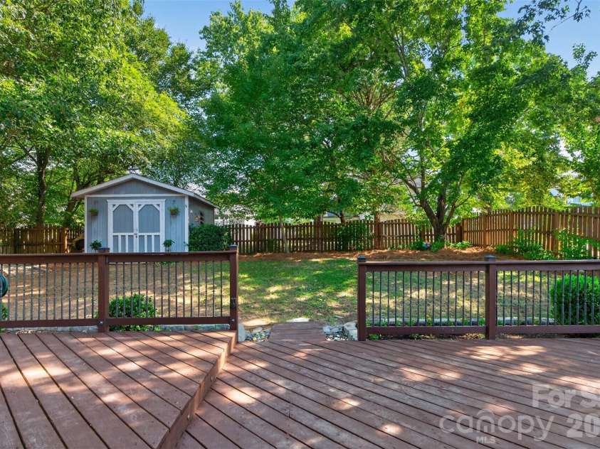 6815 Oldecastle Court, Charlotte, NC 28277.  MLS# CAR4403085, YatesRealty ID 37762. 