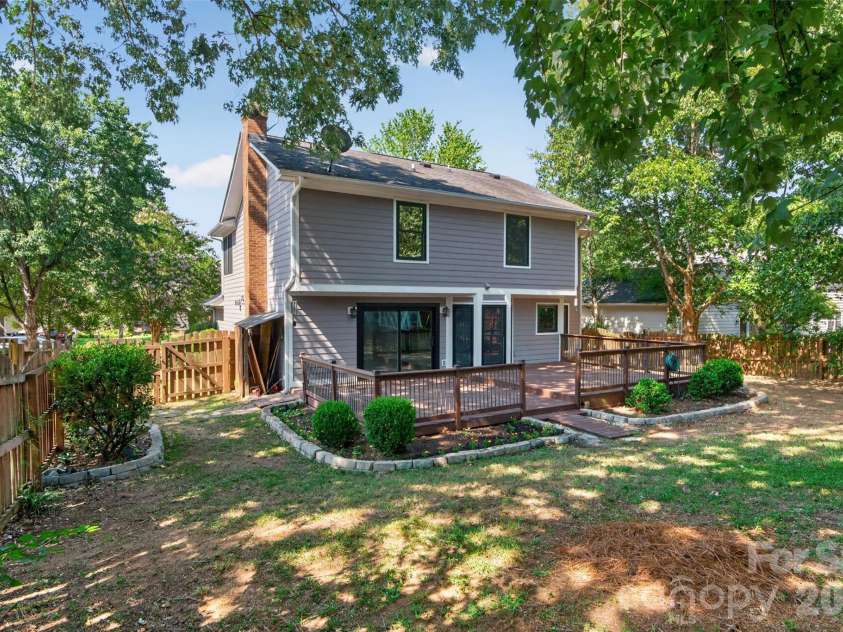 6815 Oldecastle Court, Charlotte, NC 28277.  MLS# CAR4403085, YatesRealty ID 37762. 