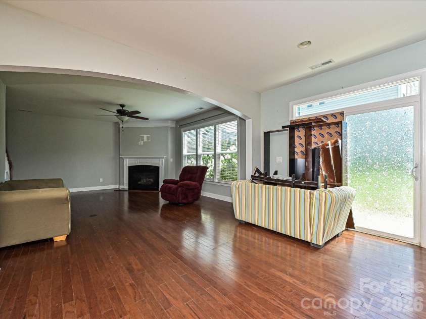 2019 Silverwood Drive, Waxhaw, NC 28173.  MLS# CAR4404290, YatesRealty ID 37763. Breakfast Area