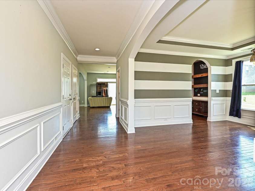2019 Silverwood Drive, Waxhaw, NC 28173.  MLS# CAR4404290, YatesRealty ID 37763. Entry