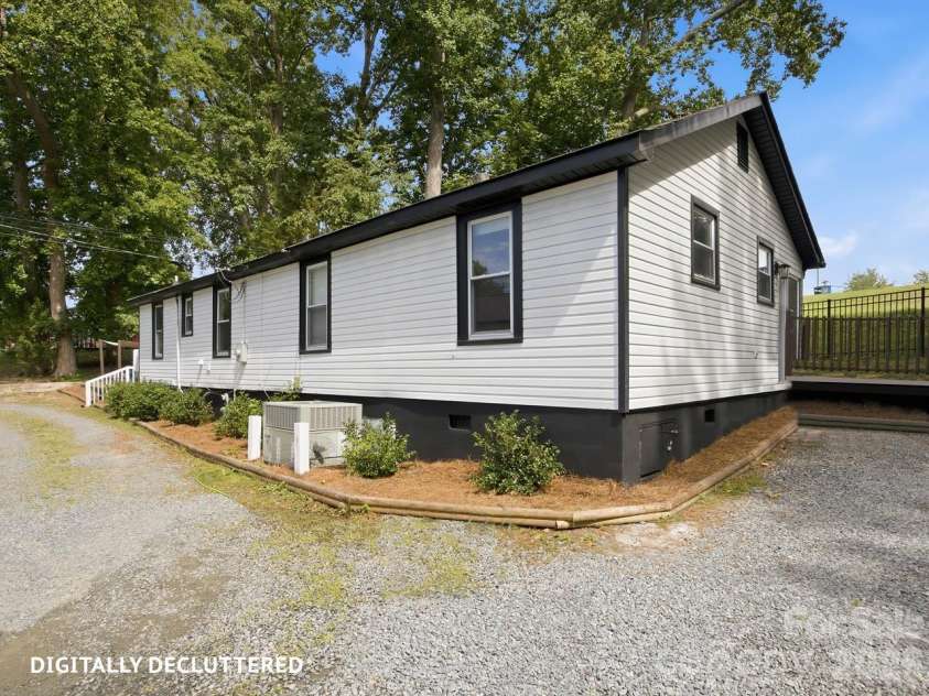 443 & 447 Brandon Street, Davidson, NC 28036.  MLS# CAR4398578, YatesRealty ID 37766. 