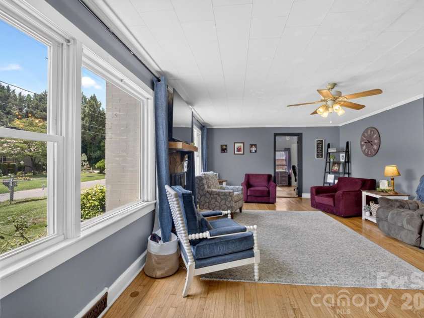 418 Powell Circle, Lenoir, NC 28645.  MLS# CAR4400790, YatesRealty ID 37767. 