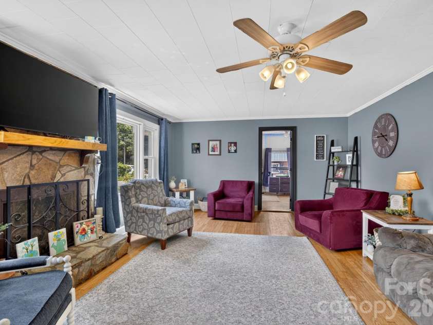 418 Powell Circle, Lenoir, NC 28645.  MLS# CAR4400790, YatesRealty ID 37767. 