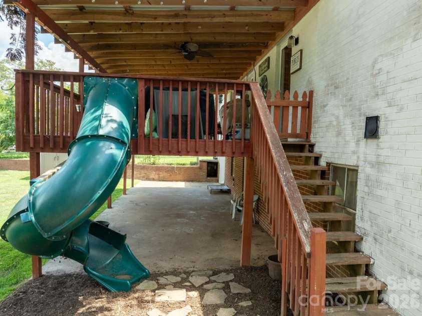 418 Powell Circle, Lenoir, NC 28645.  MLS# CAR4400790, YatesRealty ID 37767. 