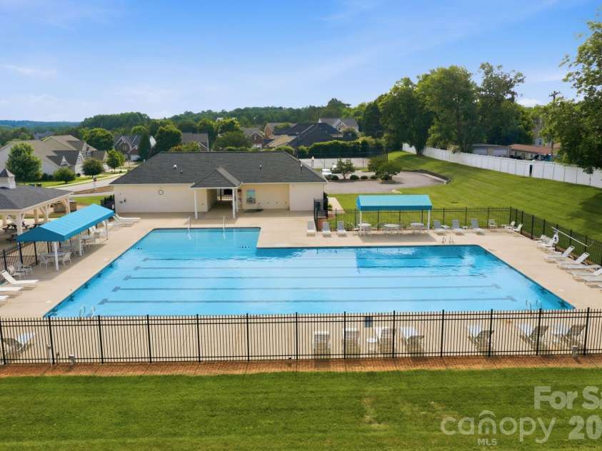 131 Jana Drive, Statesville, NC 28677.  MLS# CAR4376033, YatesRealty ID 37769. 