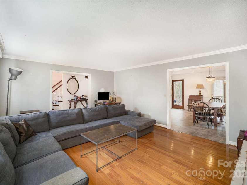 1346 5th Street Circle, Hickory, NC 28601.  MLS# CAR4213980, YatesRealty ID 3777. 