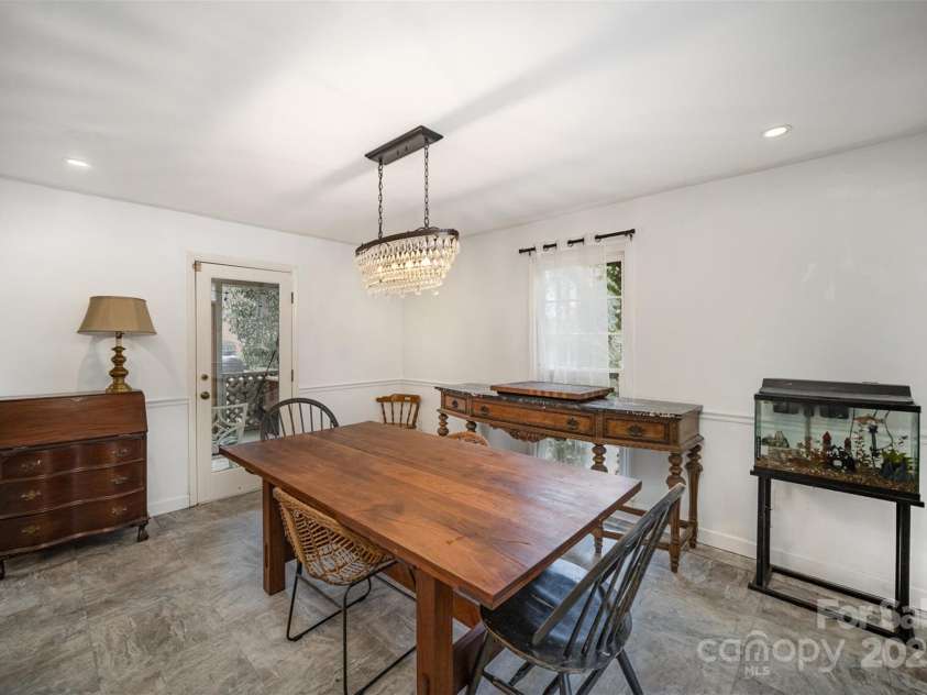 1346 5th Street Circle, Hickory, NC 28601.  MLS# CAR4213980, YatesRealty ID 3777. 