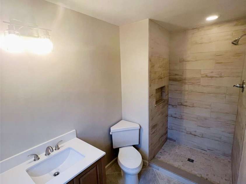 1346 5th Street Circle, Hickory, NC 28601.  MLS# CAR4213980, YatesRealty ID 3777. 