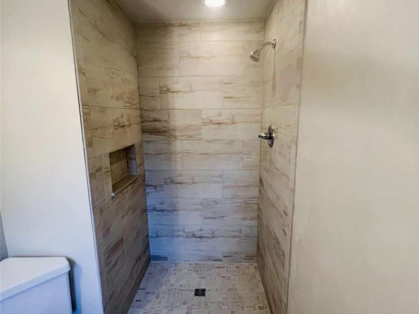 1346 5th Street Circle, Hickory, NC 28601.  MLS# CAR4213980, YatesRealty ID 3777. 