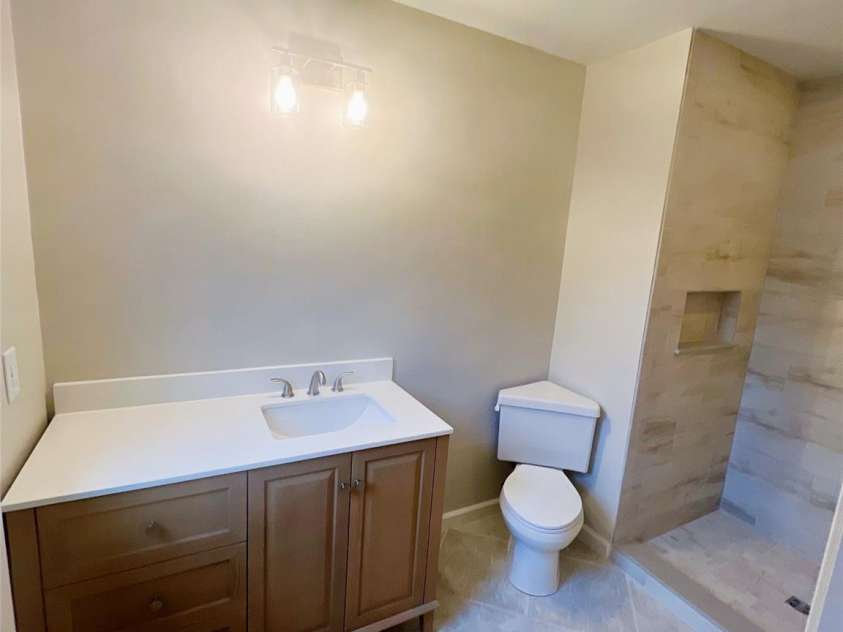 1346 5th Street Circle, Hickory, NC 28601.  MLS# CAR4213980, YatesRealty ID 3777. 