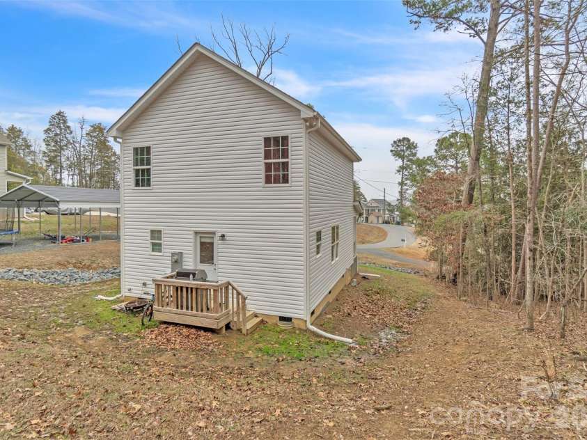 518 Lake Head Road, Norwood, NC 28128.  MLS# CAR4321250, YatesRealty ID 3777. 