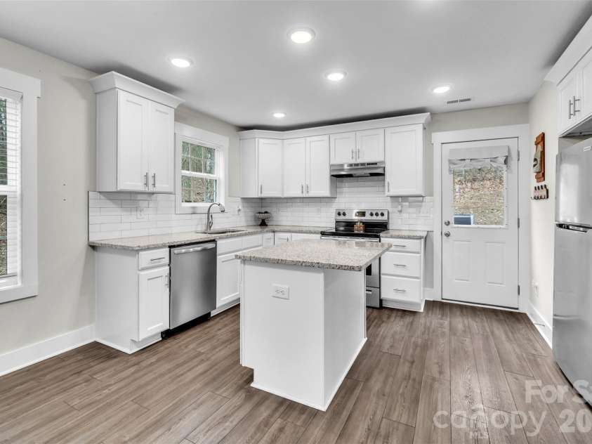 518 Lake Head Road, Norwood, NC 28128.  MLS# CAR4321250, YatesRealty ID 3777. 