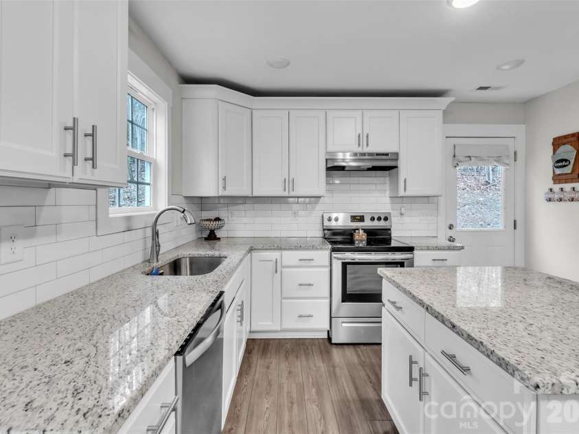 518 Lake Head Road, Norwood, NC 28128.  MLS# CAR4321250, YatesRealty ID 3777. 