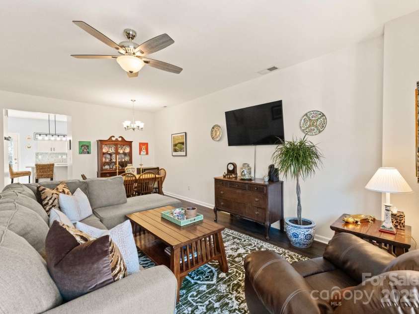 9930 Treeside Lane, Matthews, NC 28105.  MLS# CAR4329501, YatesRealty ID 3777. 