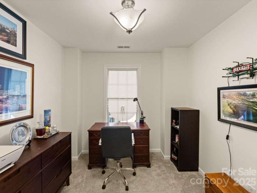 9930 Treeside Lane, Matthews, NC 28105.  MLS# CAR4329501, YatesRealty ID 3777. 