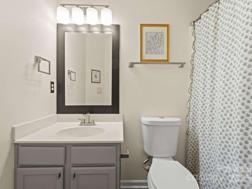 9930 Treeside Lane, Matthews, NC 28105.  MLS# CAR4329501, YatesRealty ID 3777. 