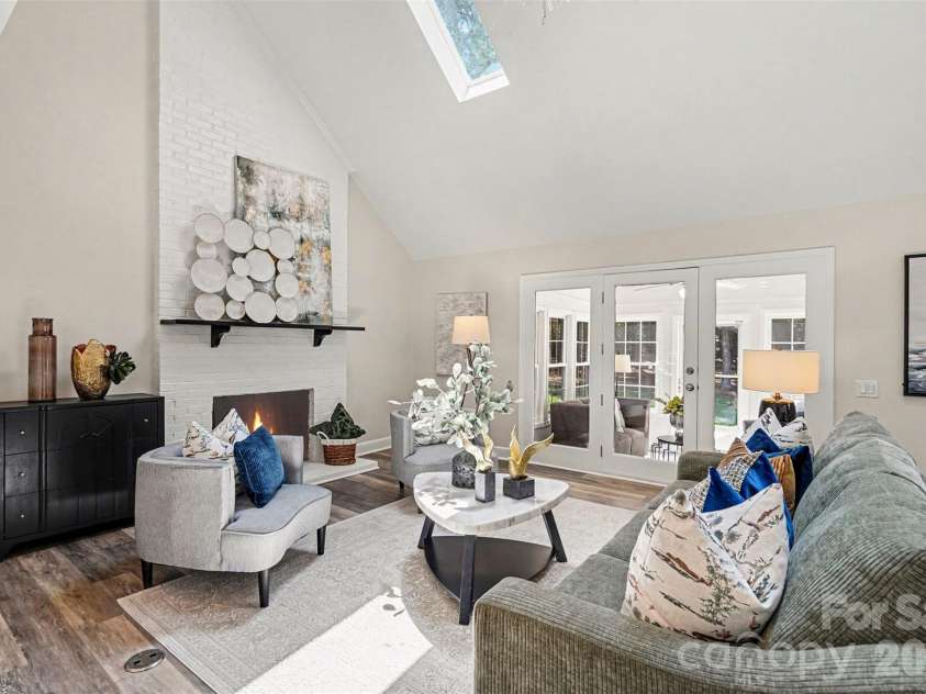 4724 Weddington Matthews Road, Matthews, NC 28104.  MLS# CAR4396504, YatesRealty ID 37770. 