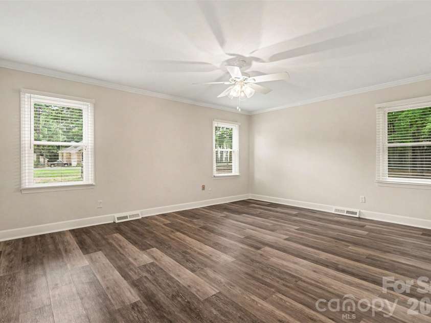 4724 Weddington Matthews Road, Matthews, NC 28104.  MLS# CAR4396504, YatesRealty ID 37770. 