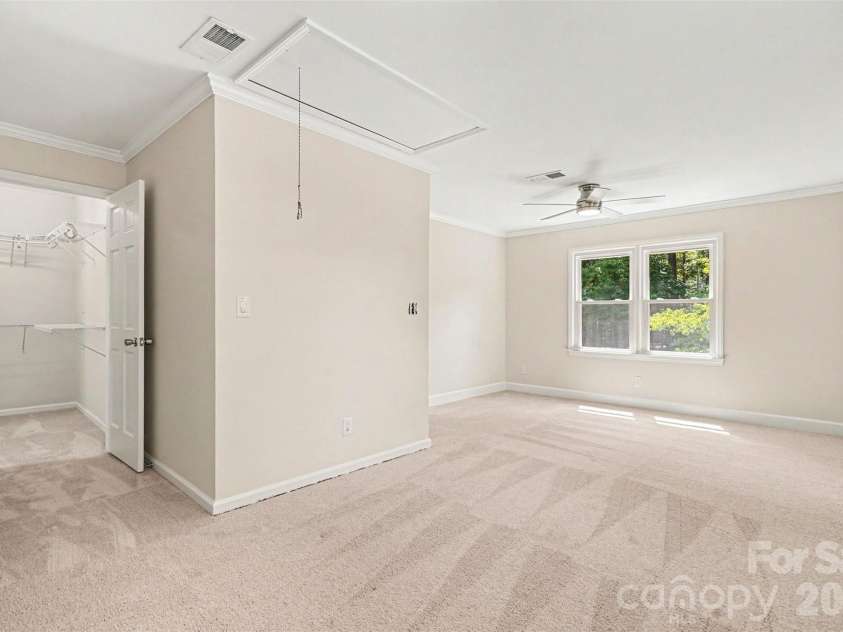 4724 Weddington Matthews Road, Matthews, NC 28104.  MLS# CAR4396504, YatesRealty ID 37770. 
