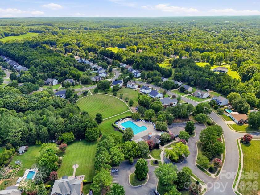 6121 Lostgate Lane, Waxhaw, NC 28173.  MLS# CAR4401256, YatesRealty ID 37771. Amenity Center