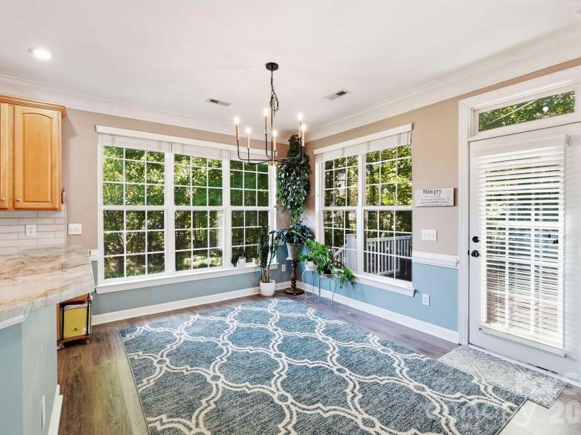 6121 Lostgate Lane, Waxhaw, NC 28173.  MLS# CAR4401256, YatesRealty ID 37771. Breakfast Room