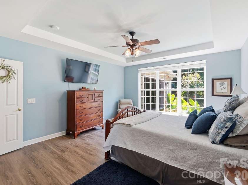 6121 Lostgate Lane, Waxhaw, NC 28173.  MLS# CAR4401256, YatesRealty ID 37771. Primary on main level