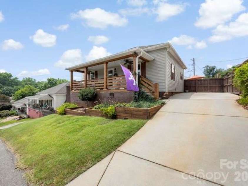 13 1st Street, Cramerton, NC 28032.  MLS# CAR4401860, YatesRealty ID 37775. 