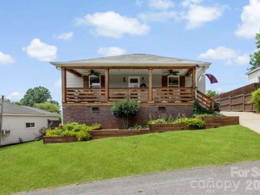 13 1st Street, Cramerton, NC 28032.  MLS# CAR4401860, YatesRealty ID 37775. 