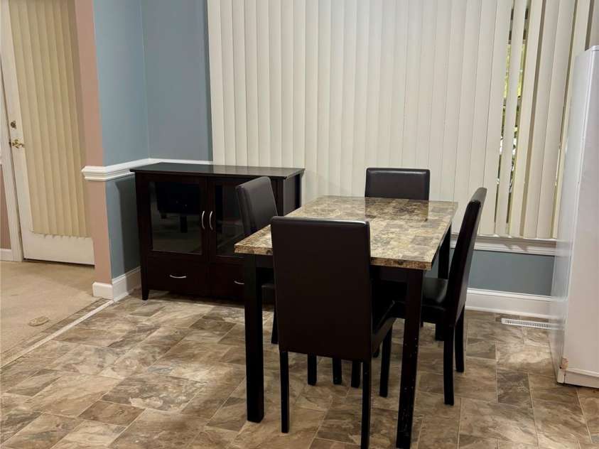 2119 Summers Glen, Rock Hill, SC 29732.  MLS# CAR4404867, YatesRealty ID 37778. Breakfast Nook