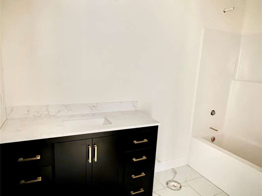 1204 Spring Time Court, Lenoir, NC 28645.  MLS# CAR4399220, YatesRealty ID 37779. Main bath