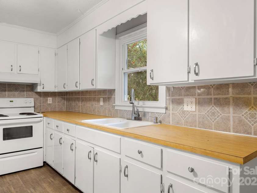 604 Cold Stream Circle, Chester, SC 29706.  MLS# CAR4321621, YatesRealty ID 3778. 