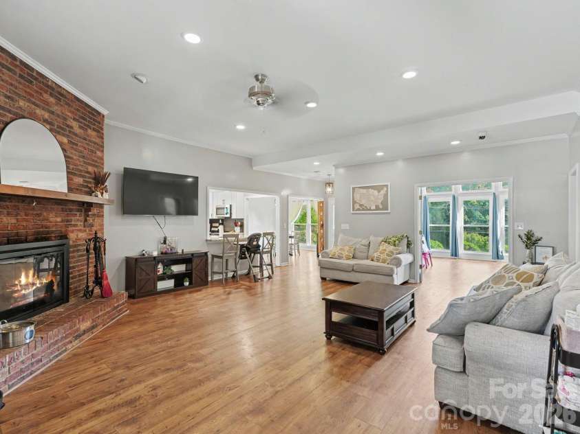 8301 Mooresville Road, Concord, NC 28027.  MLS# CAR4397469, YatesRealty ID 37781. 