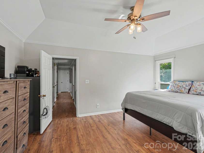 8301 Mooresville Road, Concord, NC 28027.  MLS# CAR4397469, YatesRealty ID 37781. 